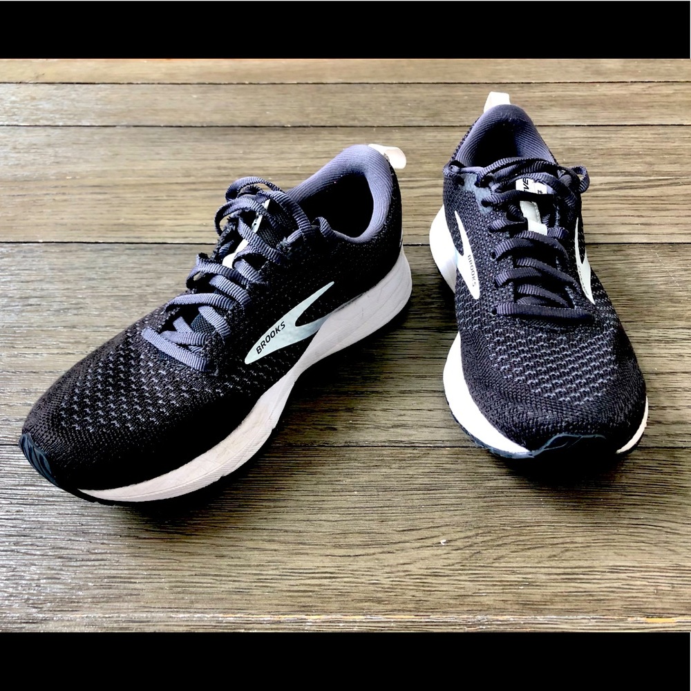 Brooks Revel 4 running shoes